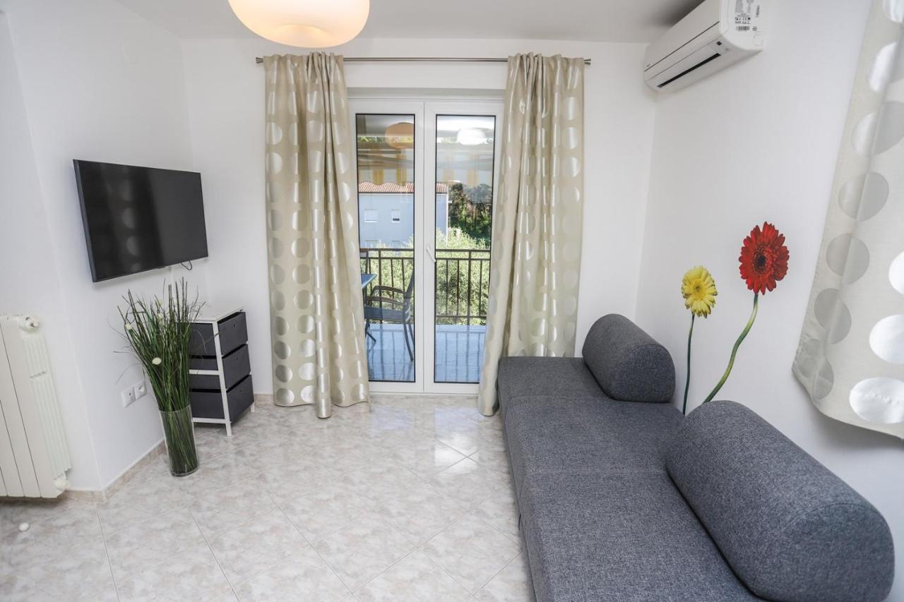 Apartments Silvano 波雷奇 外观 照片